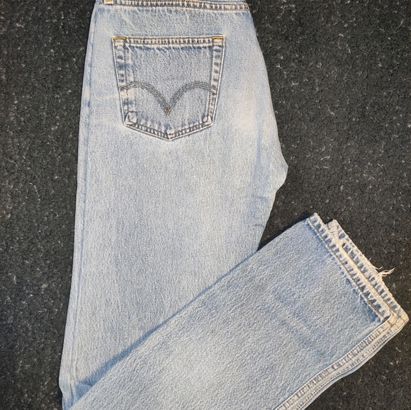 Levi's Jeans - Picture 8 of 14